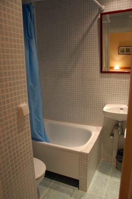 Hostal Baires Barcelona Room photo