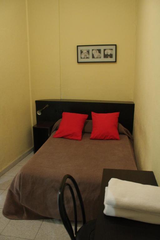 Hostal Baires Barcelona Room photo