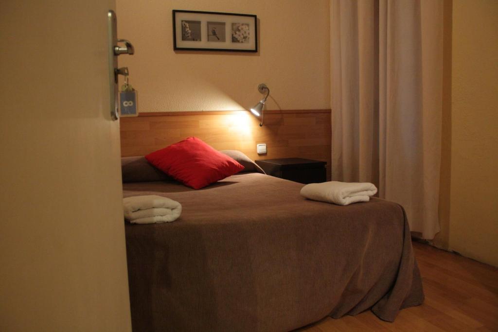 Hostal Baires Barcelona Room photo